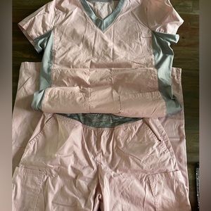 Womens’s Butter Soft Stretch Scrubs